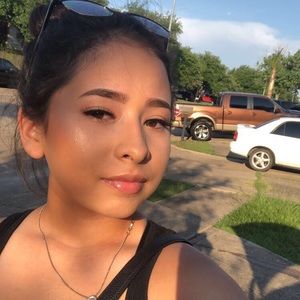 Meet your Posher, Liz